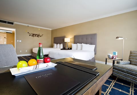 Unit with 2 Queen size beds