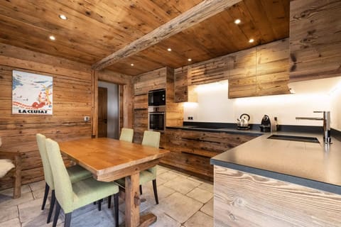 Dishwasher, cookware/dishes/utensils