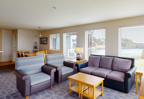 WhalePointe3BR-0804-001