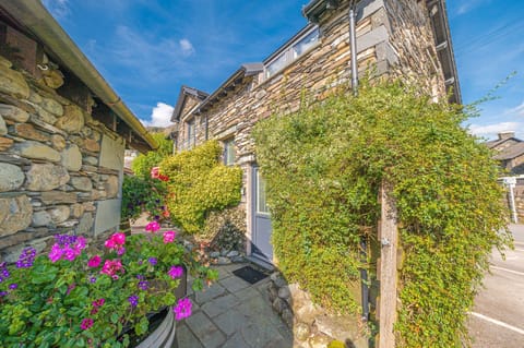 Forge Bridge House in Coniston Lake District main entrance