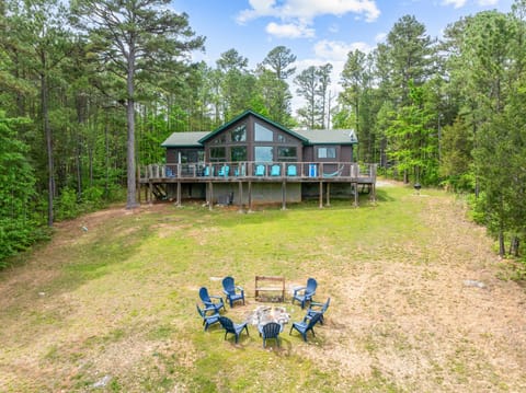 Enjoy the fire pit in the evenings!