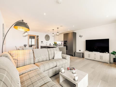 Open plan living space | 2 Chi An Mor, Carlyon Bay, near Saint Austell