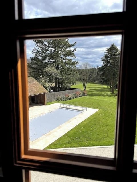 553e8f60 3883 4428 b943 65b691fa12d7