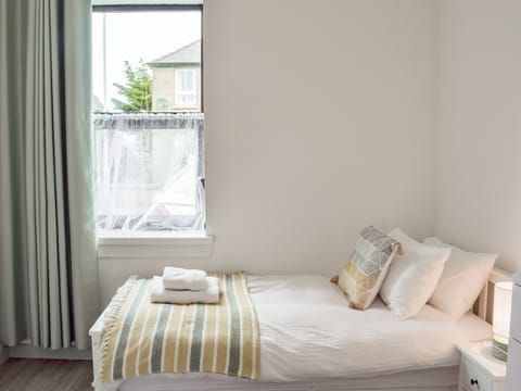 Twin bedroom | Miners Cottage, Girvan