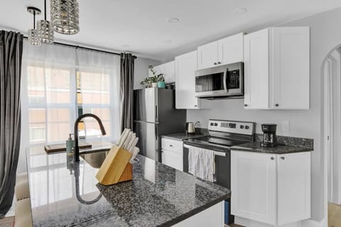 Ea669bb9 5e11 4d4d b1be 37d103241f5d