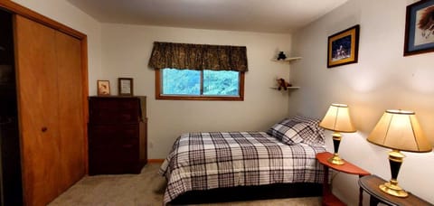 In-room safe, desk, iron/ironing board, travel crib