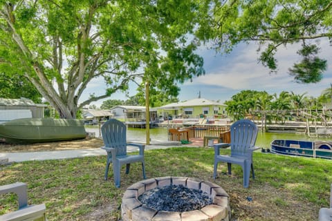 Okeechobee Vacation Rental | 3BR | 2BA | 1 Step Required for Access