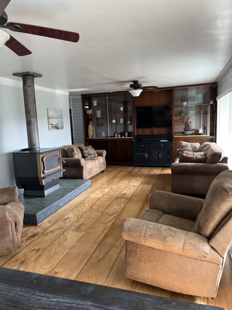 Roku sound bar for TV