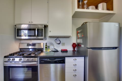 Kitchen | Juicer | Blender | Spices | Toaster