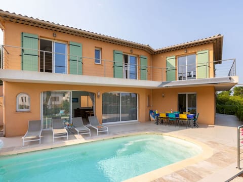 Water, Sky, Property, Window, Building, Plant, Door, Swimming Pool, Azure, Chair