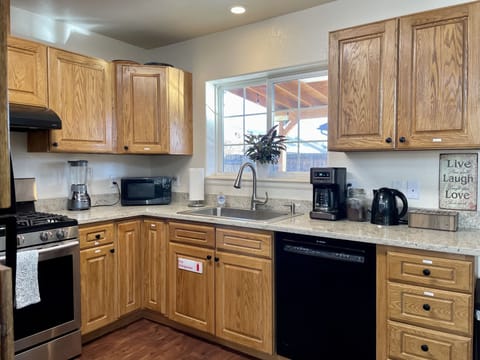 Make a great meal or just warm up pizza in the well equipped kitchen.