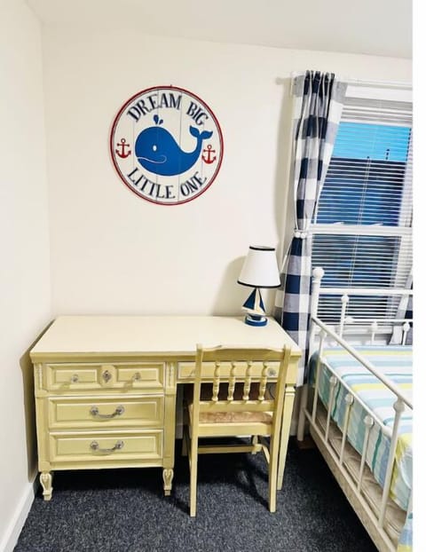 2 bedrooms, desk, iron/ironing board, travel crib