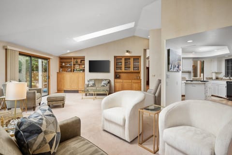 "The property was just as described. Perfect house for our family and extended family. Would definitely stay there again." - Raven