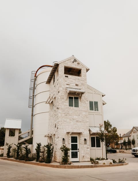 The Silo Inn. This unit is on the MAIN ground level.