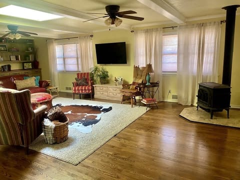 Large Living room with Fireplace. The perfect place to have a perfect getaway.