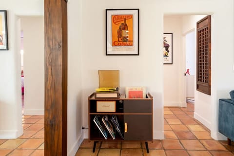 Record Player with blue tooth