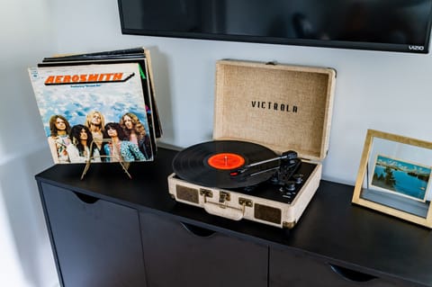 Take a step back in time and enjoy the warm, vintage sound of vinyl