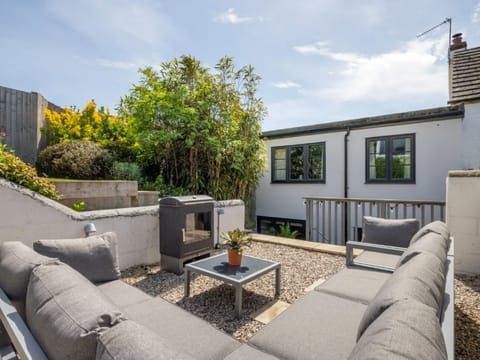 The Old Bakery Rear Garden View RU Resize