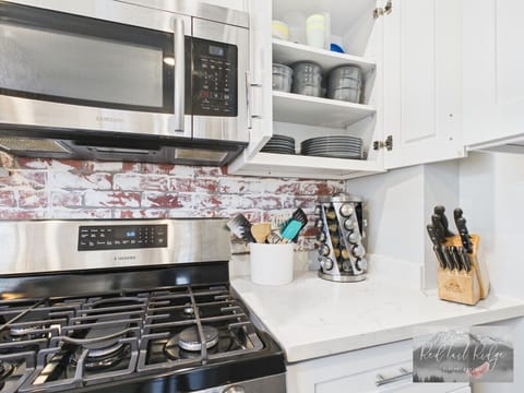 Good vibes and great meals start right here!