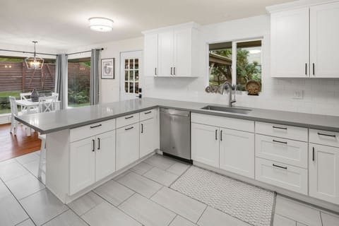 Quartz Counters