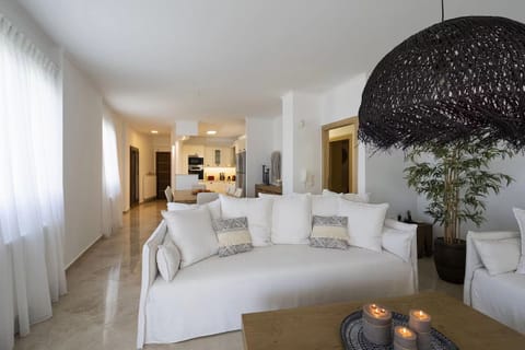 Helen Luxury Holiday House, Cozy Livingroom