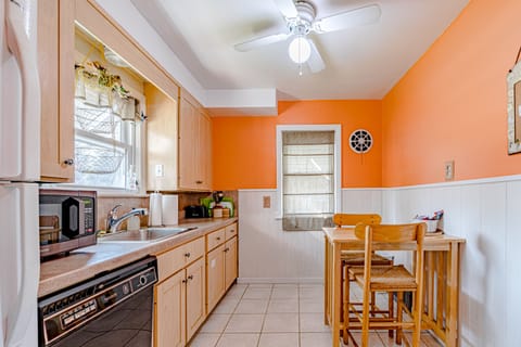 Kitchen has everything you need to make a great meal. 