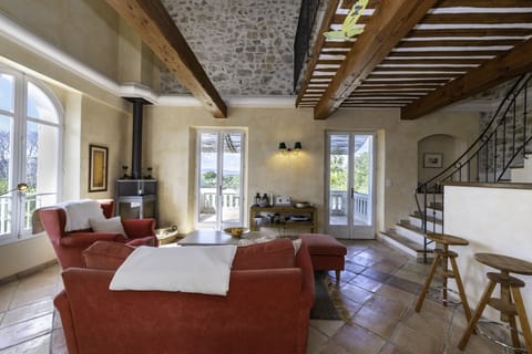 a6631bc0-a317-4cf5-a069-6030850cbadf