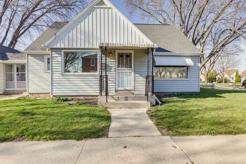 Milwaukee Vacation Rental | 3BR | 1BA | 2 Steps Required | 1,640 Sq Ft