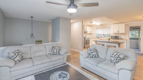 Open concept to kitchen