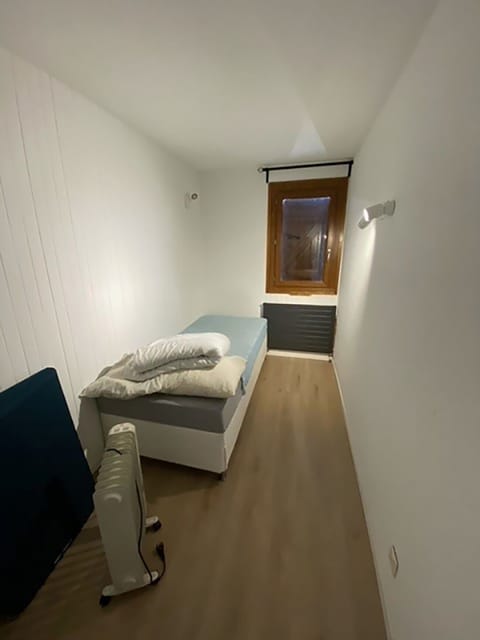 2 bedrooms