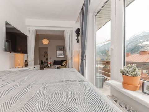 Property, Furniture, Plant, Building, Comfort, Wood, Textile, Interior Design, Floor, Flooring