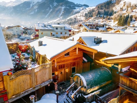 Holiday Home Exterior [winter]