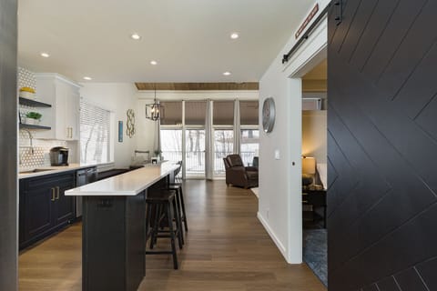 Fully Stocked Kitchen (Unit #768)