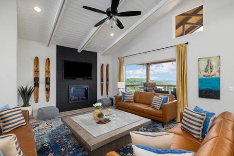 Lots of Main Floor Living Room Seating