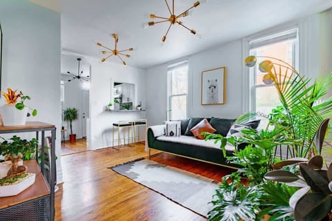 Featured in International Best Selling Book "Hospitable Hosts"
Top 1 of 30 Dreamy Airbnb Columbus, Ohio Rentals