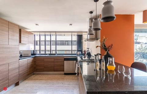 Furnishings, decor and amenities may slightly vary.
