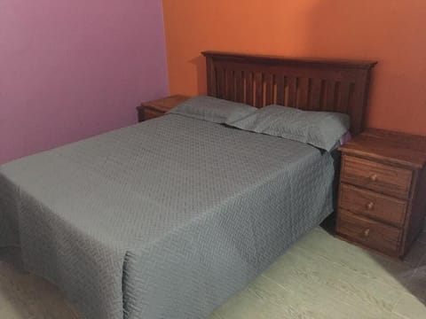 4 bedrooms, bed sheets