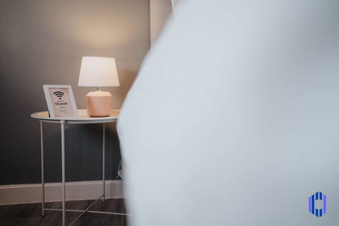 2 Single Bedroom/ 1 Super King Bedroom available on request - Full beddings, linens, towel included. - Power Socket by the bed - Comfortably heated room - Strong wifi - Workstation - Extra linen can be provided on request.