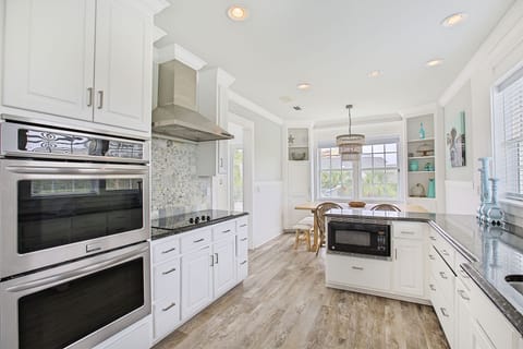 20-Holiday-Isle-Serenity-Kitchen