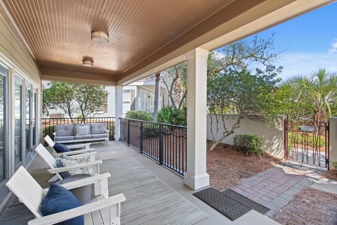02-Sable-Pointe-West-101-Patio