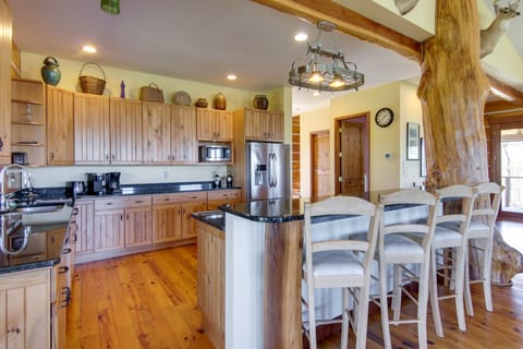 Kitchen | Cooking Basics | Spices | Ice Maker