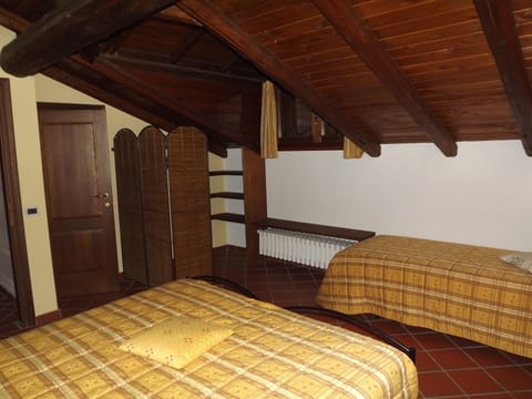 10 bedrooms, iron/ironing board, travel crib, free WiFi