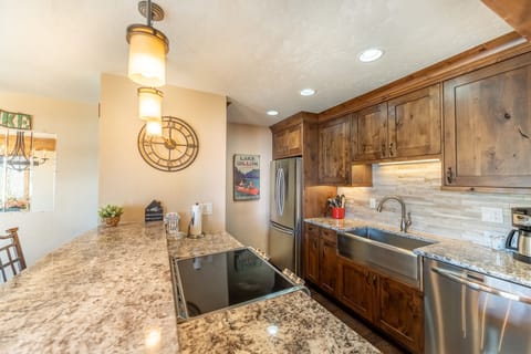 Updated full-sized kitchen.