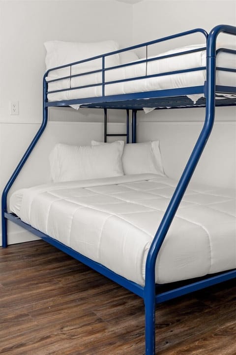 Bunk Room Twin over Full