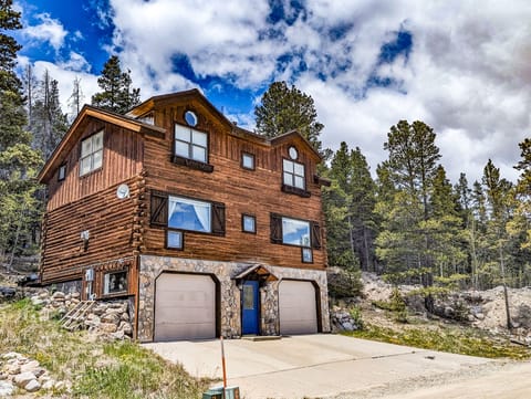 Welcome to the Valley View House!