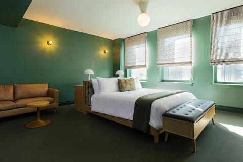 Unit with 1 King size Bed