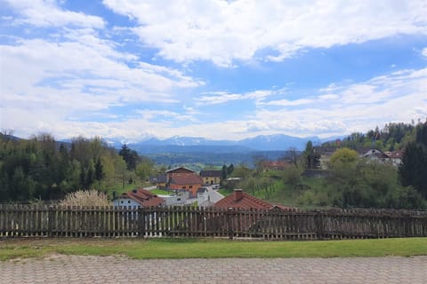 Entrance / Reception