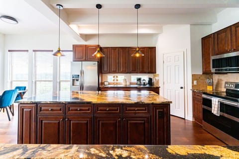 Kitchen - Walker Luxury Vacation Rentals