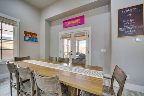 Dining Area | Dishware & Flatware Provided | Trash Bags & Paper Towels Provided