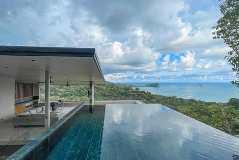 Outdoor pool, an infinity pool